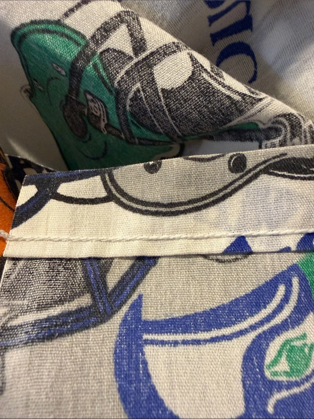 Vintage’95 NFL Helmet Print Throw Blanket - White Multi